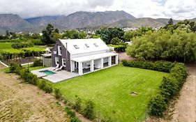 The Barn On 62 - Cottages
